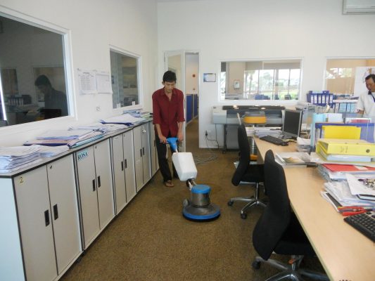 Cơ sở nhận vệ sinh văn phòng giá rẻ - Vệ sinh công nghiệp quận 7 uy tín