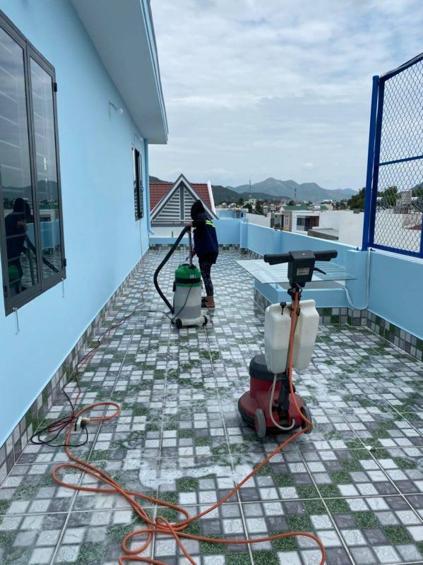 Nhận vệ sinh văn phòng, tòa nhà giá tốt | Vệ sinh công nghiệp quận 12 uy tín