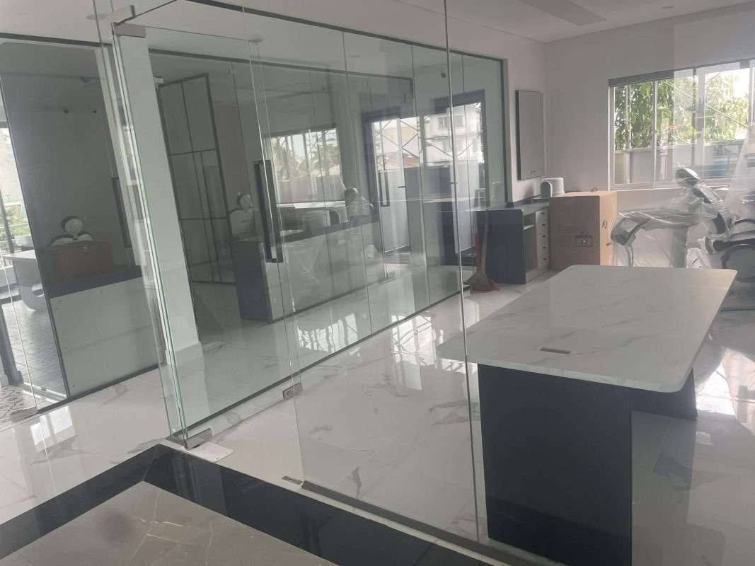 Chuyên gia nhận vệ sinh công nghiệp cho văn phòng tại TPHCM