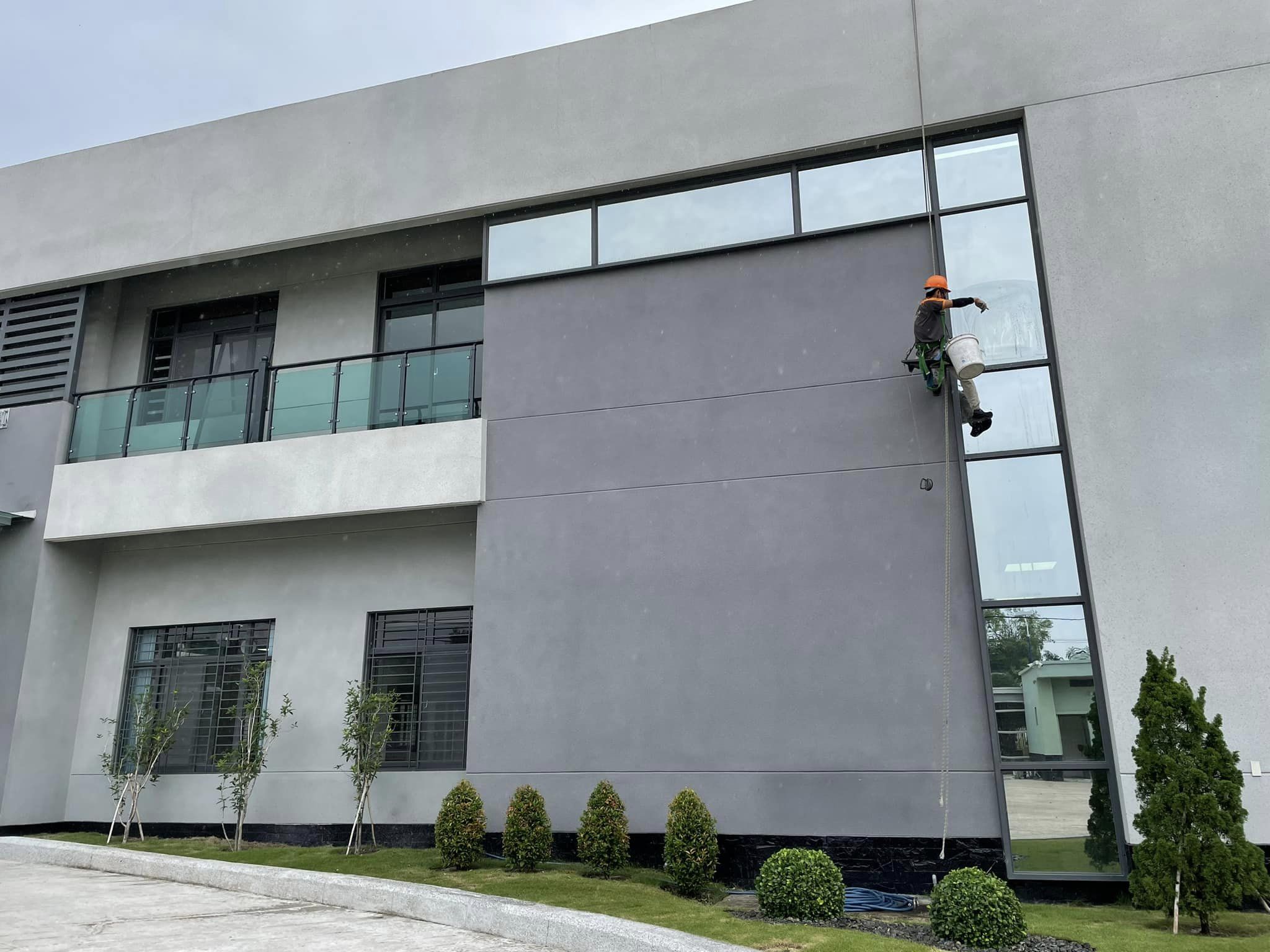 Vệ sinh nhà xưởng tại TPHCM